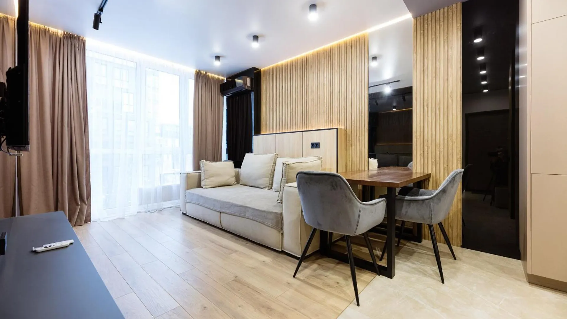 Nyvky Like Home - Файна Таун - Квартира 8 Kyiv Ukraine