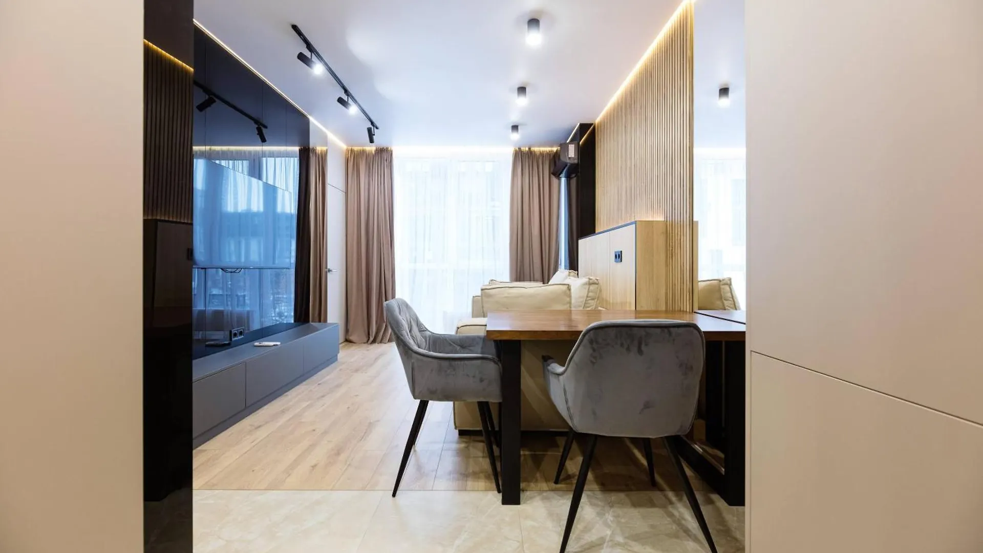 Nyvky Like Home - Файна Таун - Квартира 8 Kyiv