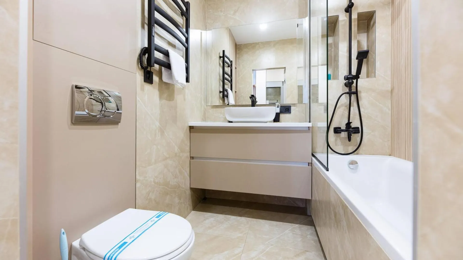 Nyvky Like Home - Файна Таун - Квартира 8 Kyiv Aparthotel